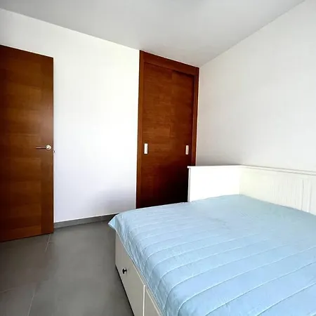 Apartment 2 Bedrooms And Terrace